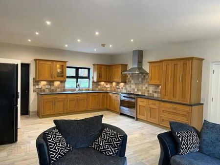 Short Term Let, 292 Belfast Road, Dundonald, Belfast, BT16 1UE - Photo 4