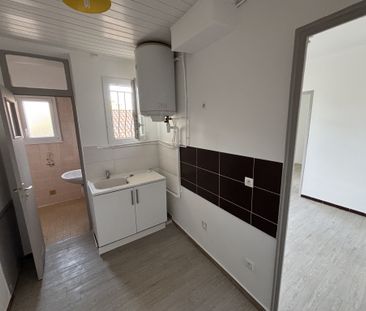 Location Appartement 2 pièces 29m² TOULON 83000 - Photo 4