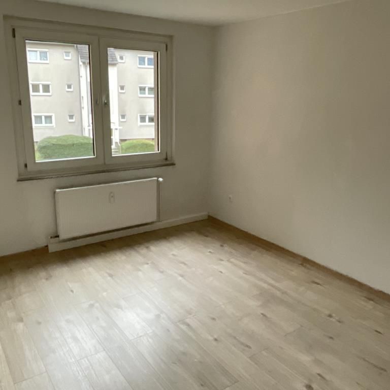 Gemütliche 2-Zimmer-Etagenwohnung in Duisburg  53,74 m² - Photo 1