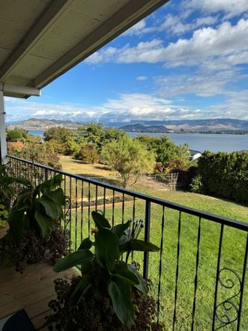 Character Home – Casa Loma – SEASONAL - Photo 4