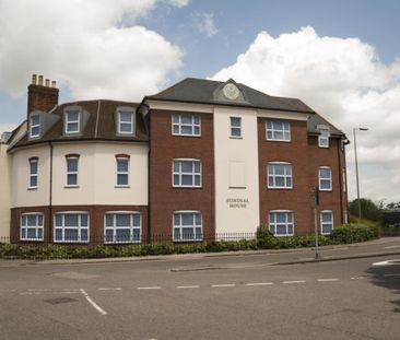 Sundial House, Carnegie Road, Newbury, Berkshire, RG14 - Photo 1