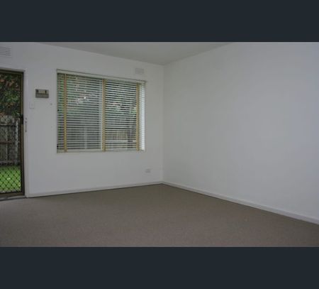 3/15 Leonard Avenue, Noble Park, Vic 3174 - Photo 3