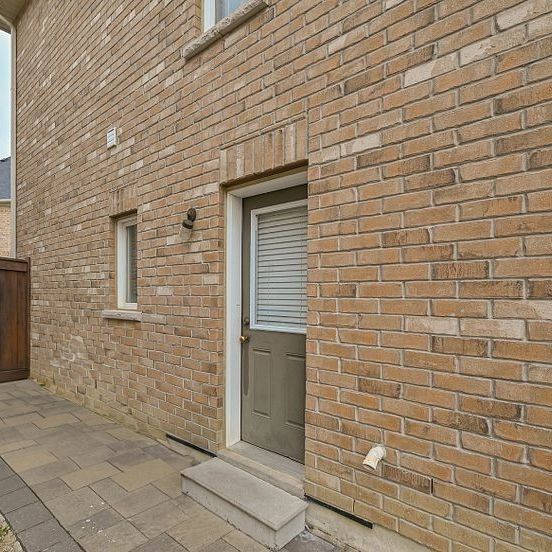 For Lease - 20 Wynview Street Unit# Lower, Brampton, Ontario - Photo 1
