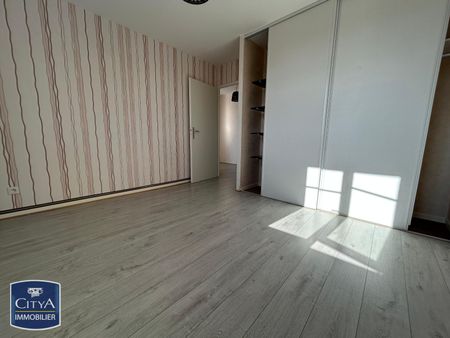 Location Maison 5 pièces 111m² ST OUEN 41100 - Photo 2