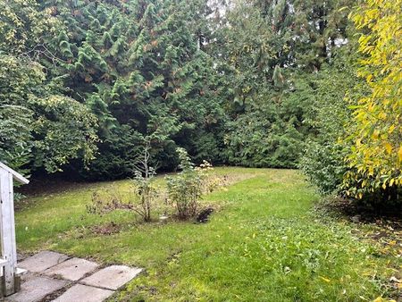 Beautifully Renovated Two-Level Home - Photo 5