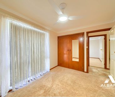 Great family home with highspan garage - Photo 3