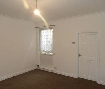 1 bedroom ground floor flat to rent - Photo 4