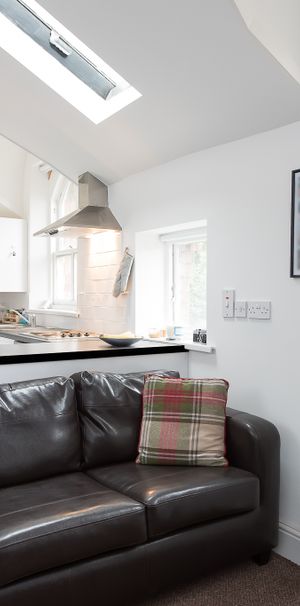 Flat 6A, 16 Clarendon Road, LS2 9NN, Leeds - Photo 1
