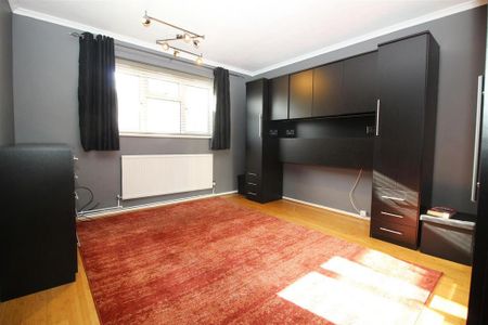 2 bedroom maisonette to rent - Photo 2