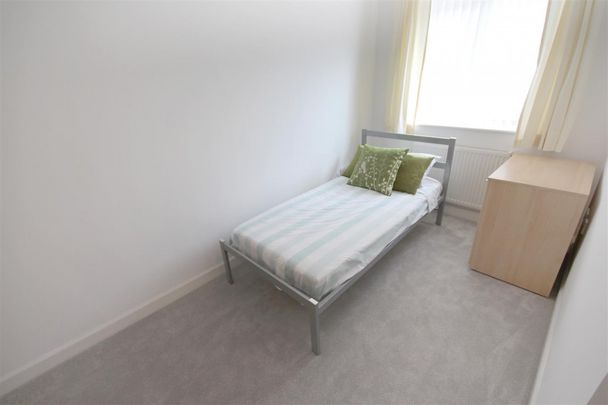 2 Bedroom Flat/Apartment To Let - Photo 1