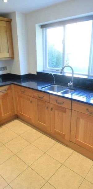 Julius Hill, Warfield Julius Hill, Warfield - Photo 2