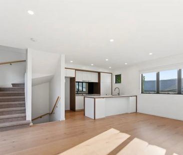 Mordialloc - Photo 1