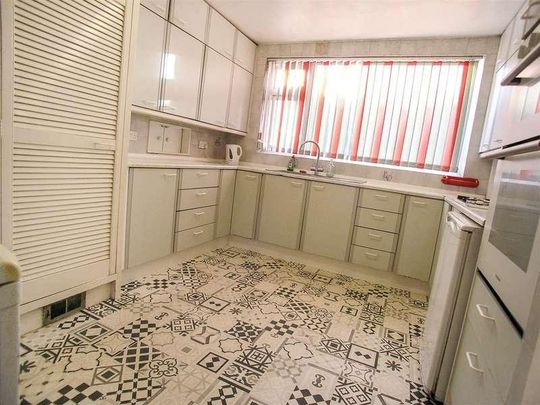 Highfields, Llandaff, CF5 - Photo 1