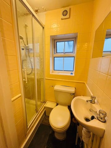 Room in a Shared House, Natal Road, SW16 - Photo 5