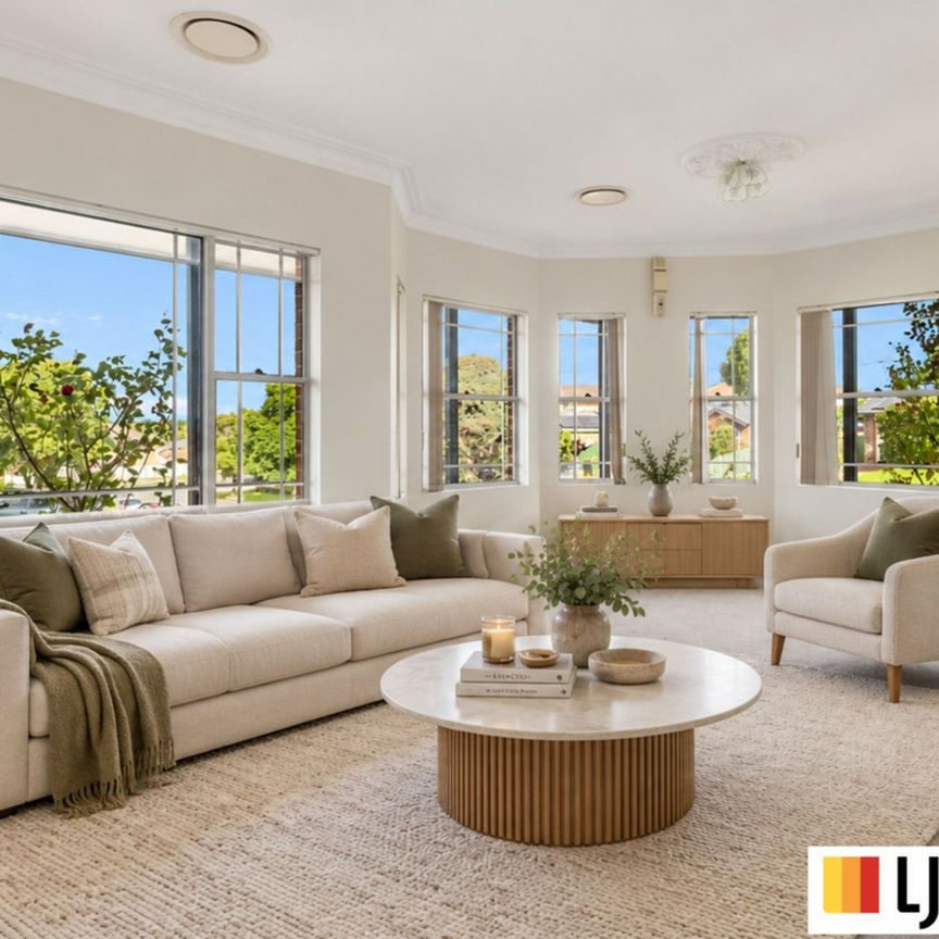 Beautifully Maintained 3 Bedroom Home - Photo 1