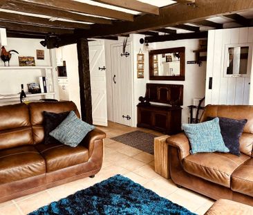 2 bedroom terraced house to rent - Photo 2