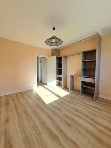 Location Appartement 3 pièces 66m² - Photo 3