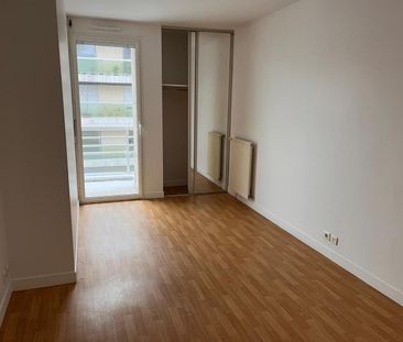 location Appartement T2 DE 46m² À PARIS 11 - Photo 5