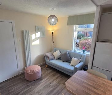 2 bedroom flat to rent - Photo 6