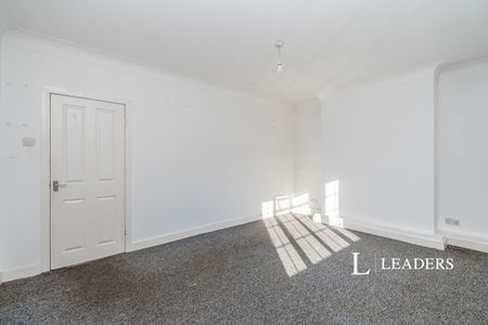 2 bedroom apartment to rent Addis Square, Portswood Road, Southampton, SO17 - Photo 5