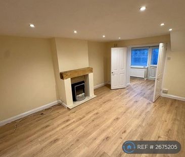 3 bedroom semi-detached house to rent - Photo 3