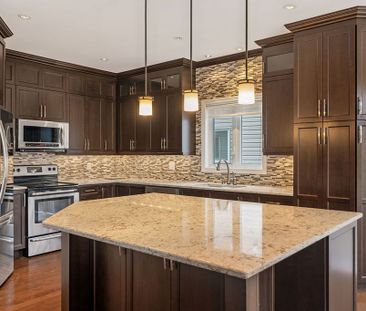 For Lease - 17 Solace Court, Overbrook - Castleheights and Area, On... - Photo 5