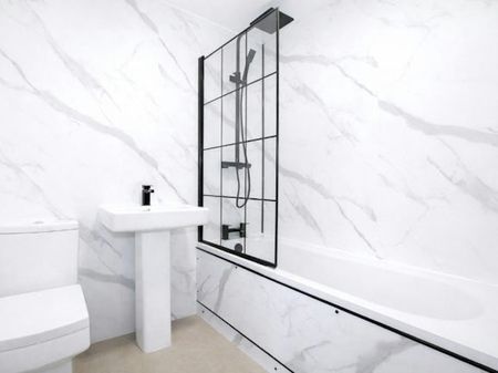 Tippet Knowes Park, Broxburn, EH52, West Lothian - Photo 4