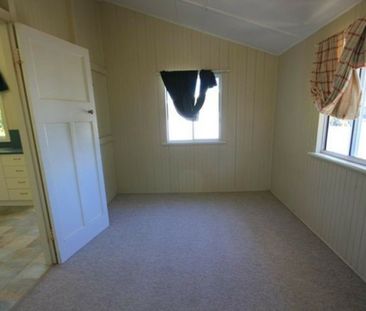 1/53 Goodwin Street, Currajong - Photo 2