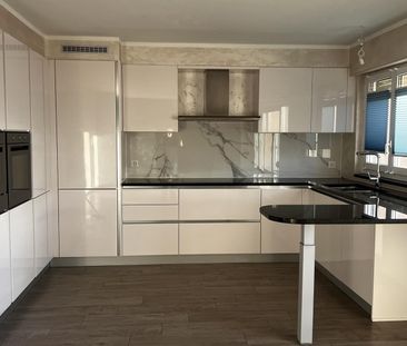 Renovierte 3.5-Zimmer-Wohnung mit 12 m² Abendsonnen-Balkon – Kindergar - Foto 2