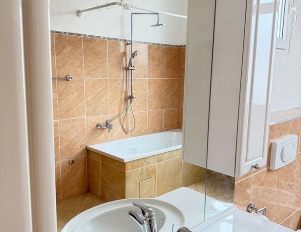 Zentrale 3-Z-Wohnung (frisch Renoviert & hell), VS-Villingen - Foto 1