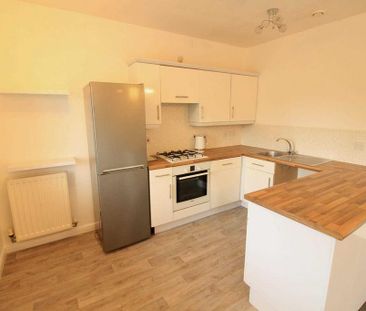 2 bedroom flat to rent - Photo 6