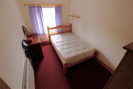 4 bedroom terraced house to rent - Photo 2