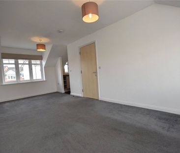 10 Cedarwood Close, Northenden, Greater Manchester, M22 4QJ - Photo 2