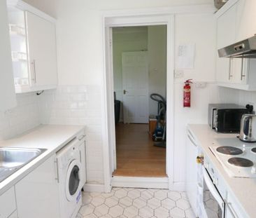 1 bedroom in a house share to rent - Photo 6
