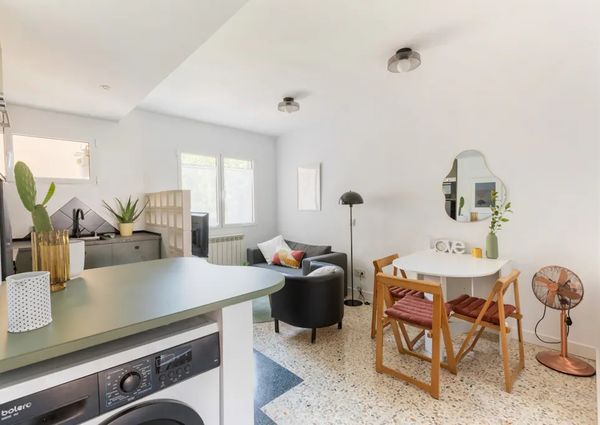 Calle de Gómez de Avellaneda, Madrid, Community of Madrid 28017