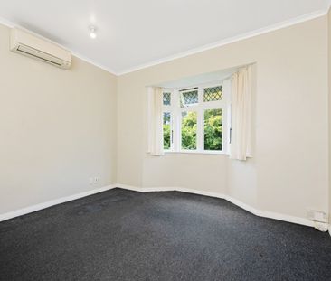 82 Glenmore Street, Kelburn - Photo 3