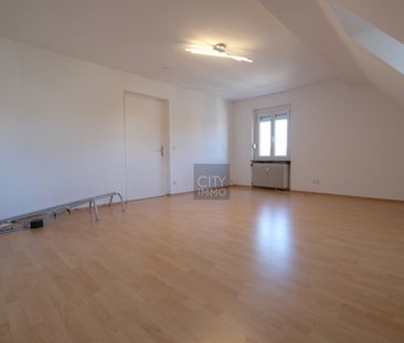 City Immobilien – Top Single Wohnung in toller ruhiger Lage! Einbau... - Photo 2