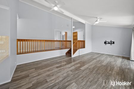 2/12 Lazarus Crescent, Queanbeyan NSW 2620 - Townhouse For Rent | Domain - Photo 4