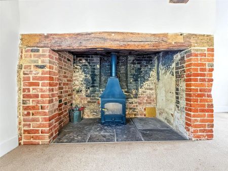 3 bedroom detached house to rent - Photo 3