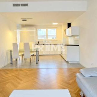 U NÁS ! MODERNÝ 2i byt, NOV. BALKÓN, LOGGIA,PARKING,KLÍMA,Bezručova ul - Photo 1