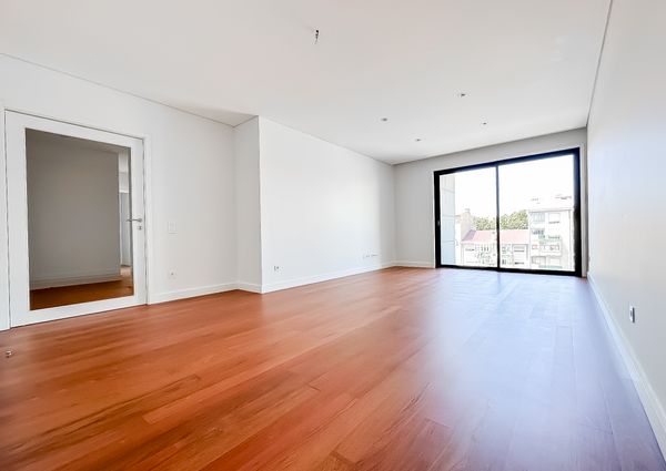 Fantástico Apartamento T2 com Varanda em Matosinhos