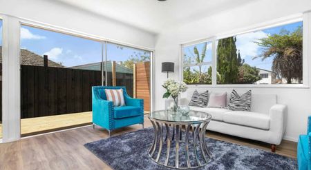 Beautiful 3-Bedroom Home with Rumpus Room in Prime Papatoetoe Location! - Photo 3