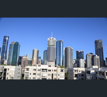 41/165 Main Street, Kangaroo Point, Qld 4169 - Photo 1