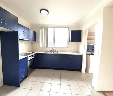 “Two Bedroom Unit” - Photo 5