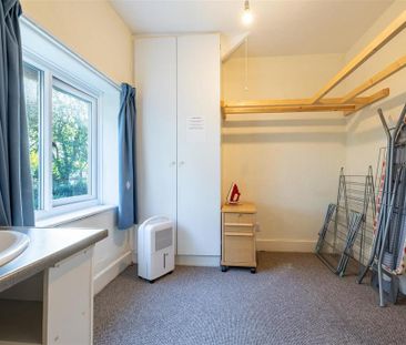 4 bedroom private hall to rent - Photo 5