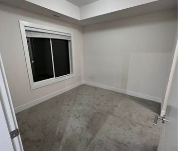 1 bed plus den on lakeshore - Photo 2
