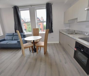 2 bedroom flat to rent - Photo 2