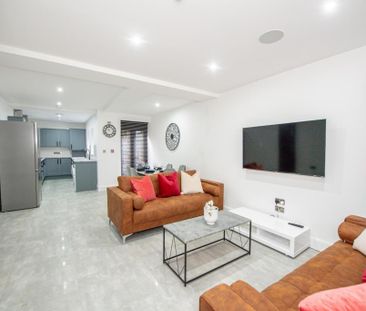 6 bedroom house to rent - Photo 2