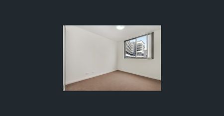 MODERN SPACIOUS TWO BEDROOM IN A GREAT CANTERBURY LOCATION - Photo 3