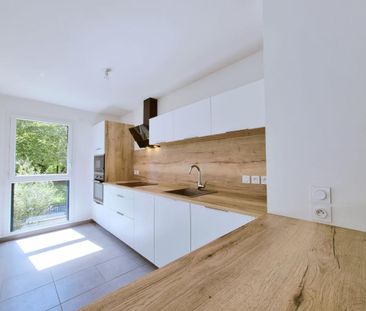 Location Appartement 3 pièces 69m² BONNEVILLE 74130 - Photo 5